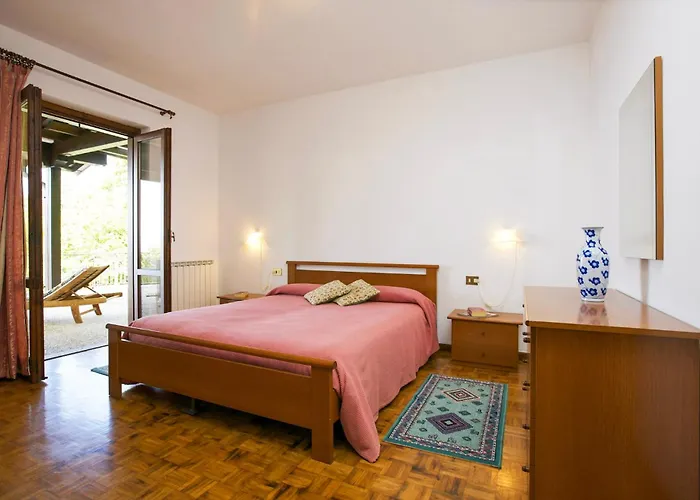 Casa Ornella 펜션 *